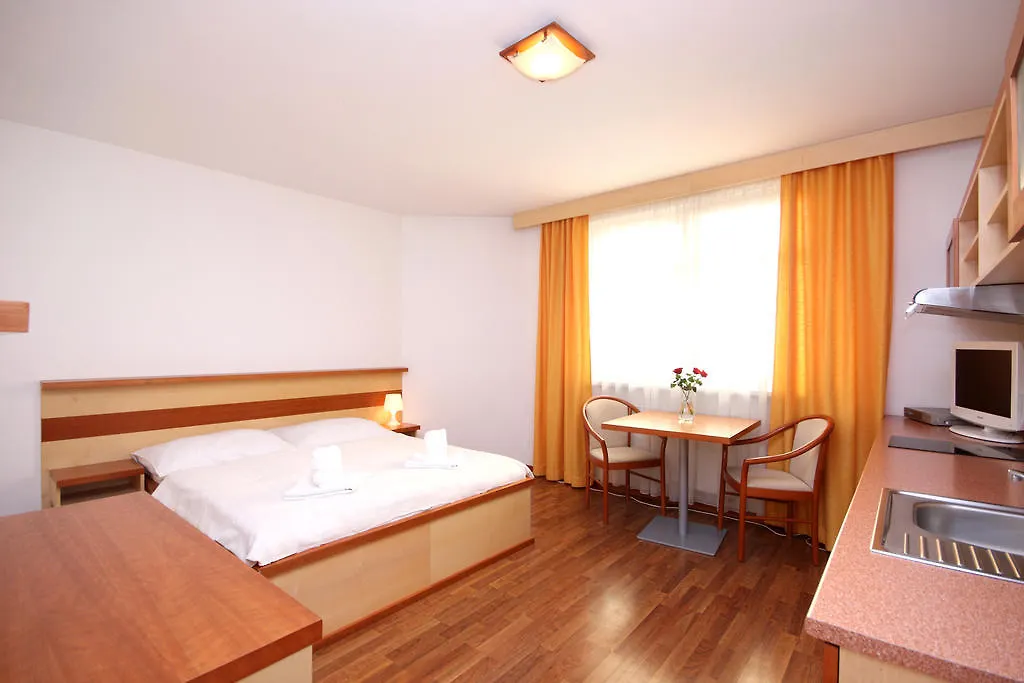 Aparthotel Na Belidle Πράγα